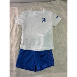 Brand new Nike set size 3T
